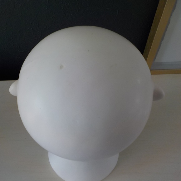 Tall Neck White Ceramic Head Statue - Picture 6 of 8